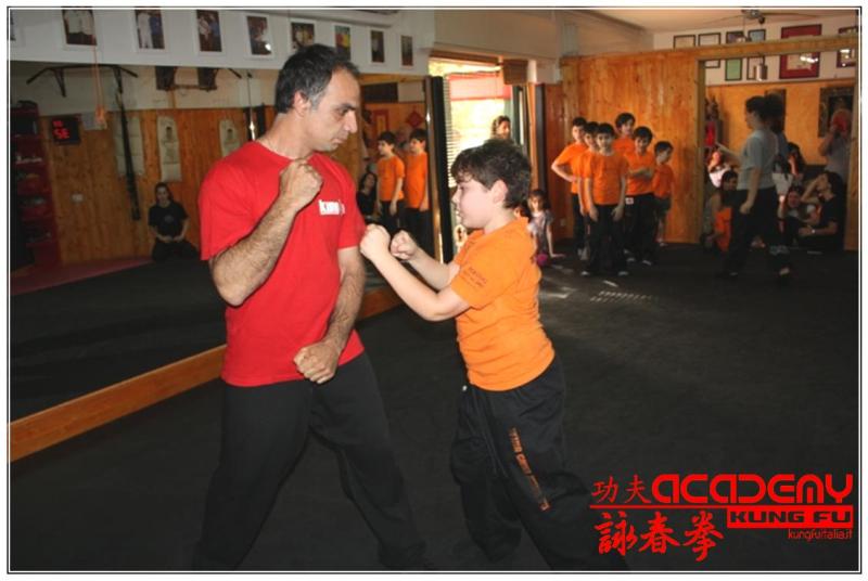 Kung Fu Bambini Academy Italia di Sifu Salvatore Mezzone Wing Tjun Ving Tsun Chun cinene artimarziali tradizionali e sport da combattimento Caserta accademia nazionale (8)